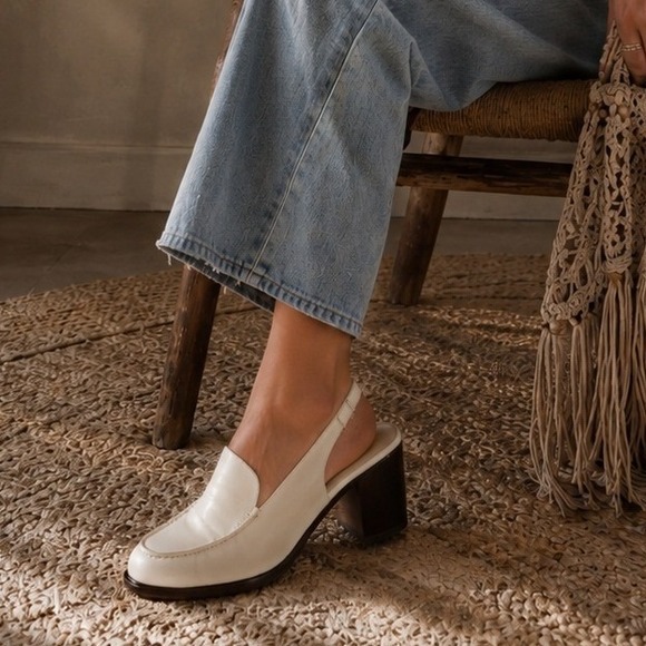 Anne Klein Shoes - VTG 90s Anne Klein 8 Slingback Chunky Loafer Bratz Block Heel Leather Tan Italy